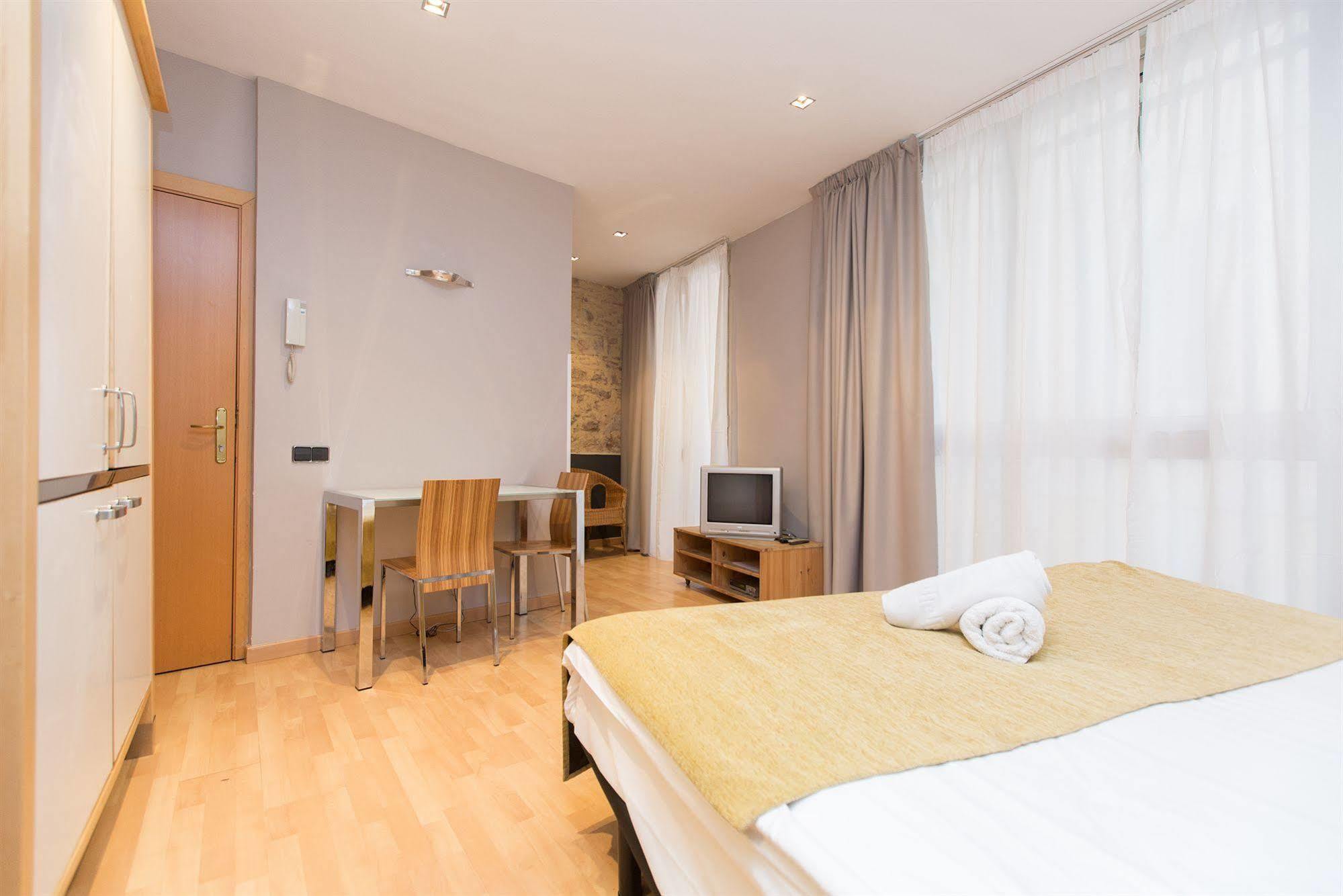 Ainb Born Tiradors Apartamento *